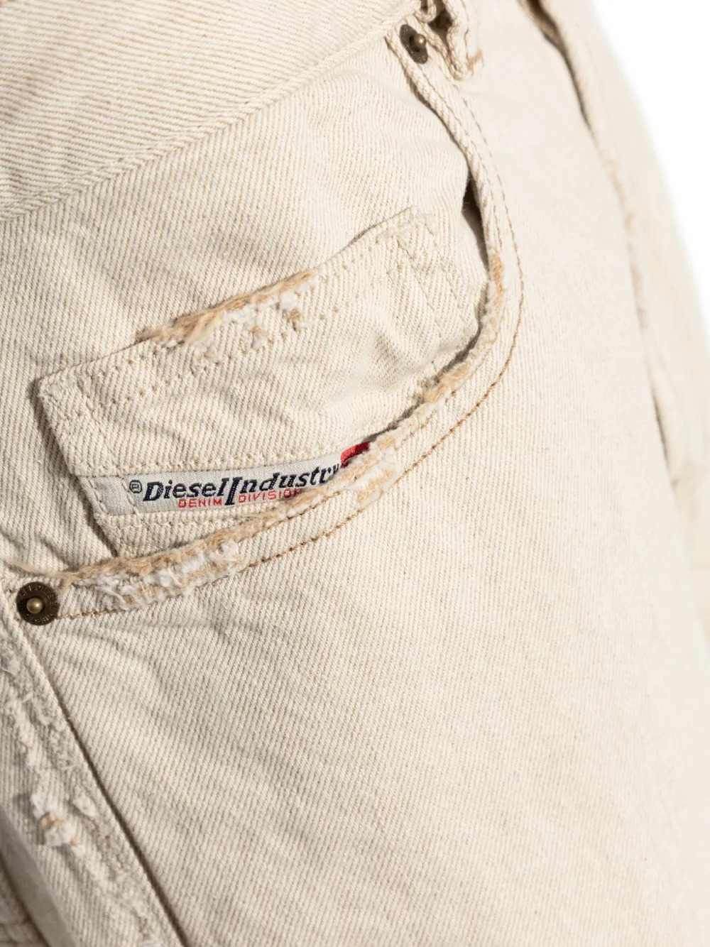 Diesel Men D-Macro Distressed-Effect Jeans 2001 DIESEL