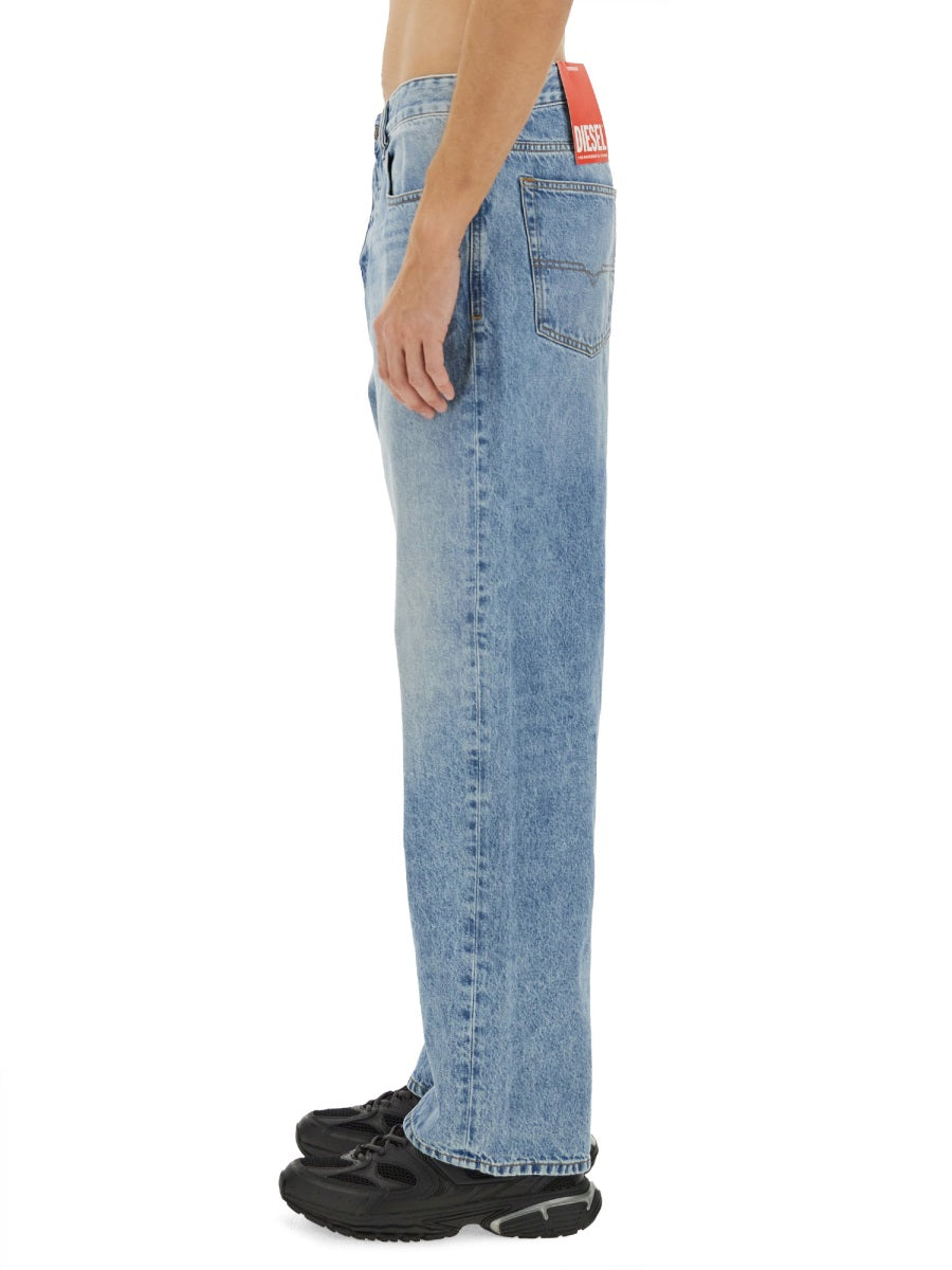 Diesel Men Jeans "2001 D-Macro" DIESEL
