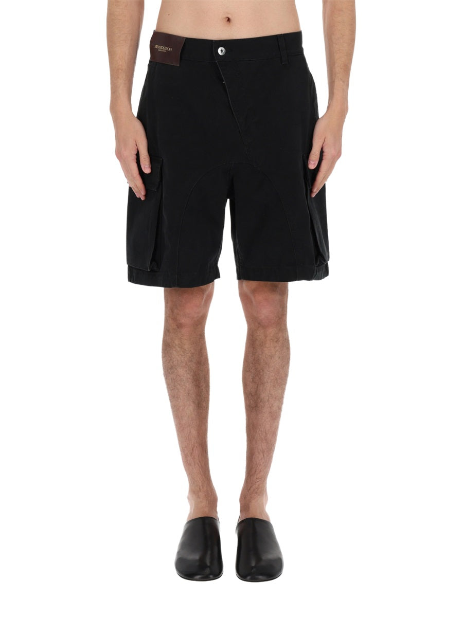 Jw Anderson Men Shorts With Logo Patch J.W. ANDERSON