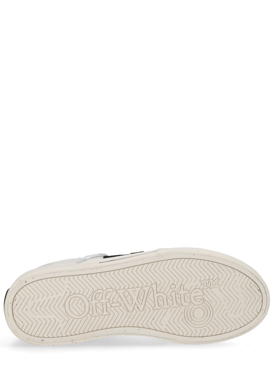 Off-White Men Sneaker "Vulc Low" OFF-WHITE