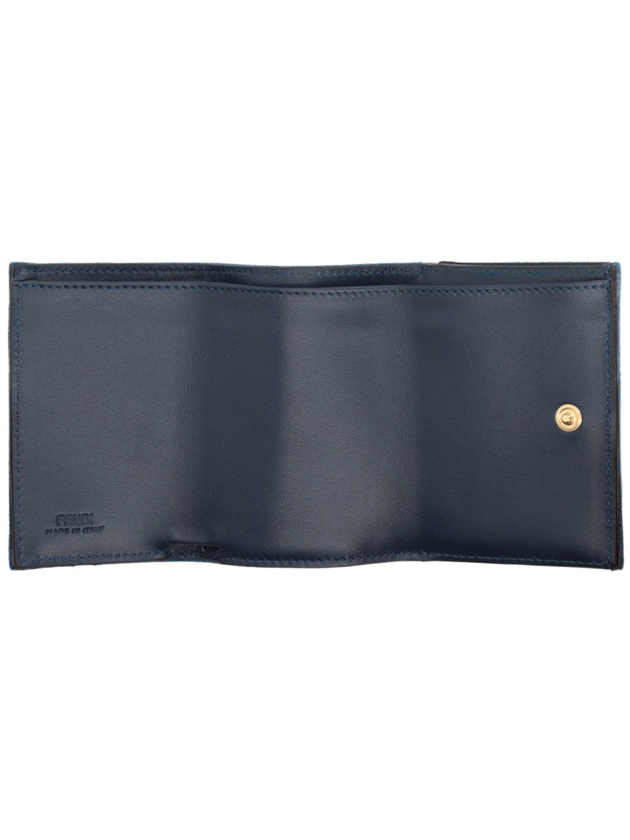 Fendi Women Portafoglio "Micro Trifold Baguette" FENDI