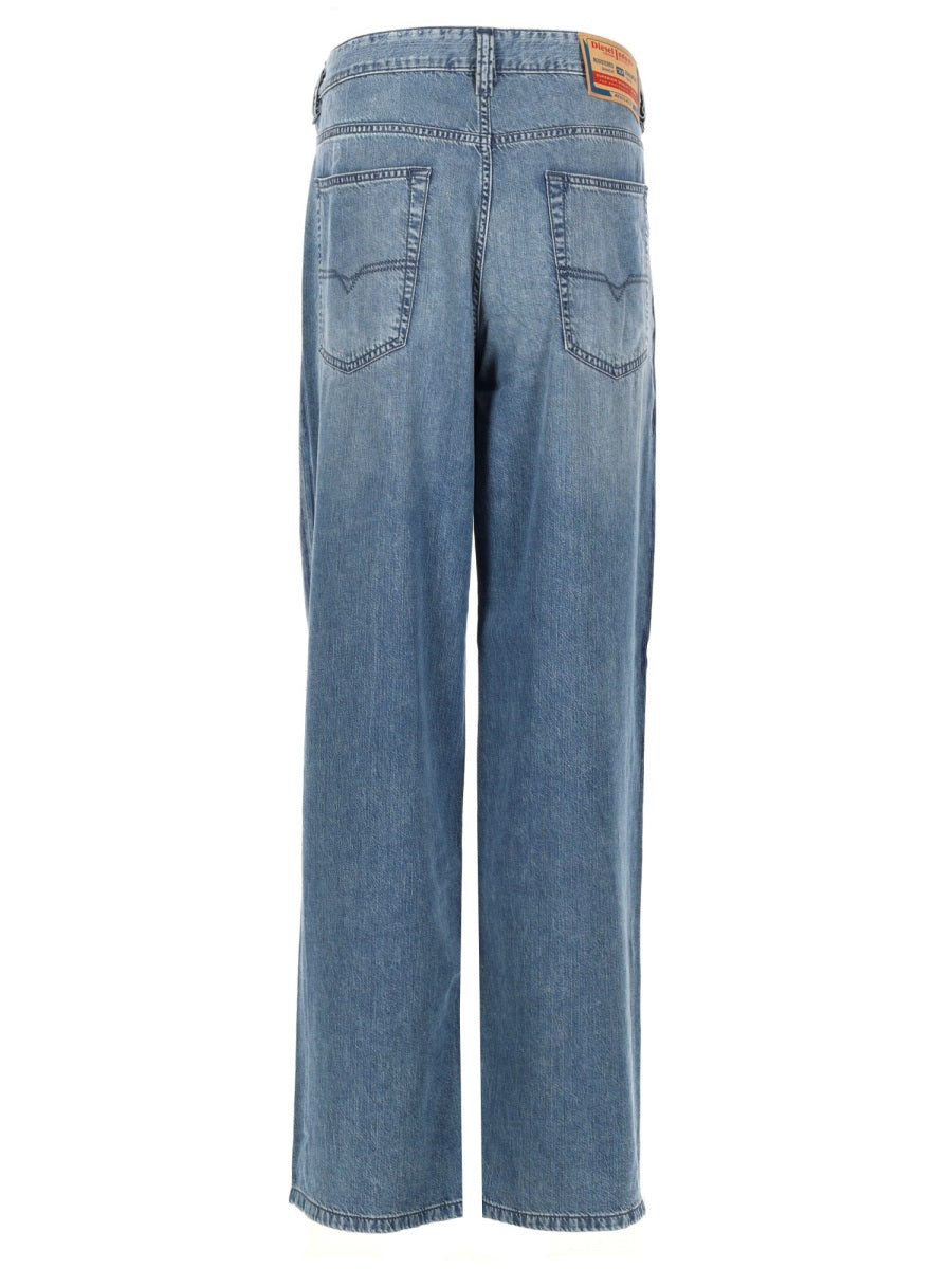 Diesel Men Jeans "2001 D-Macro-S7" DIESEL