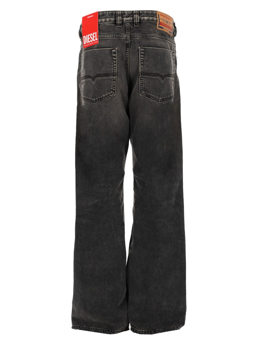 Diesel Men Jeans "1980 D-Eeper-Ra" DIESEL