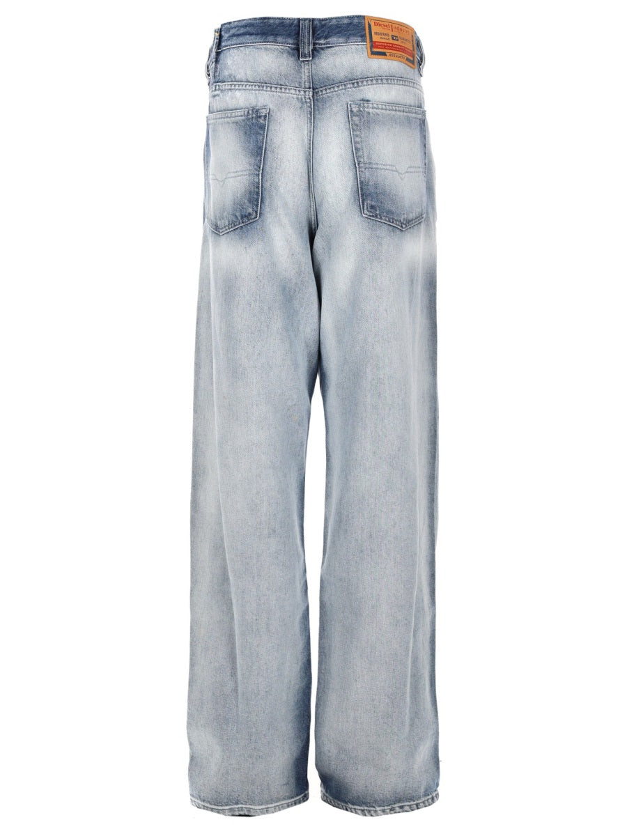 Diesel Men Jeans "2001 D-Macro-Fsi2" DIESEL