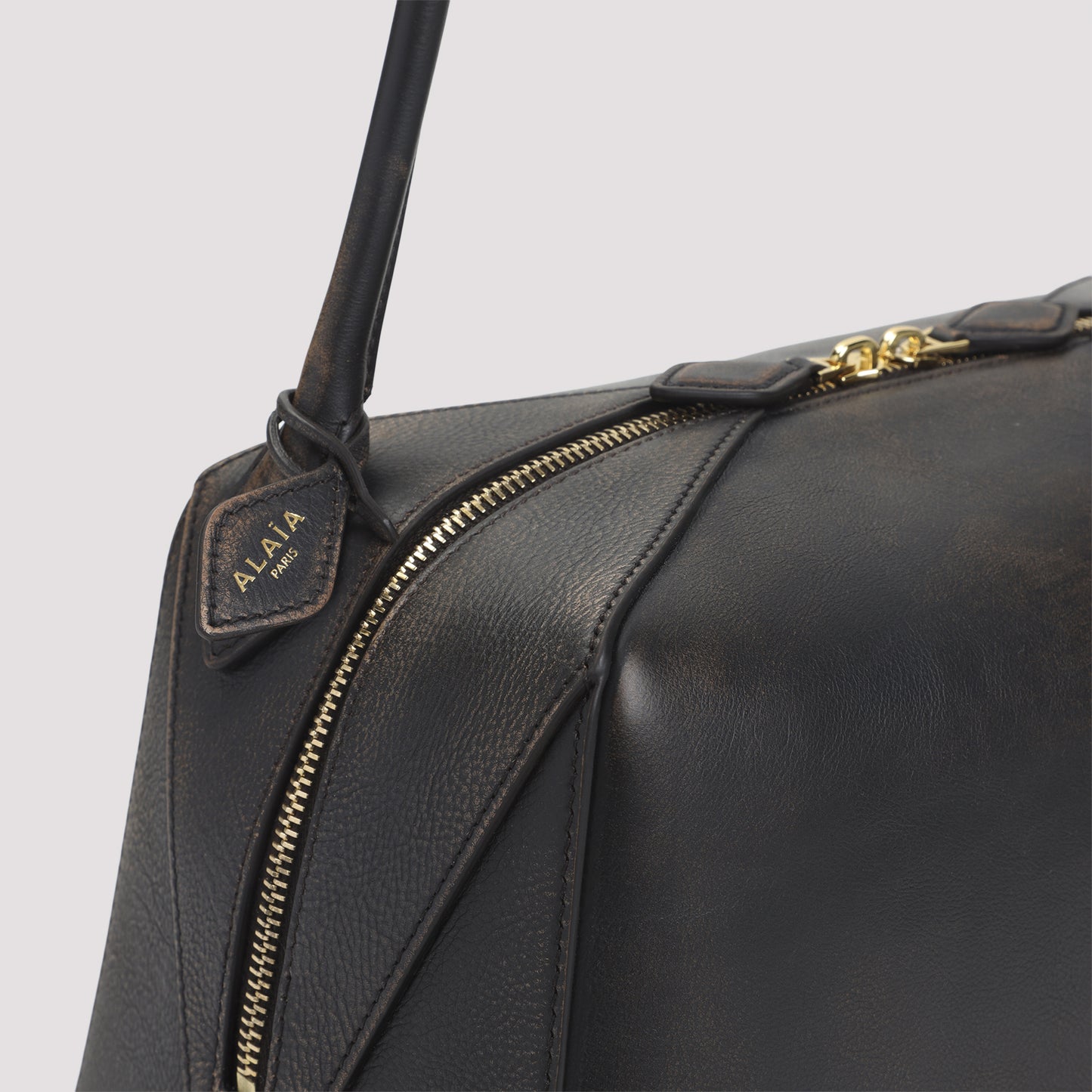 Alaïa Le Bouledogue Shoulder Bag Women ALAIA