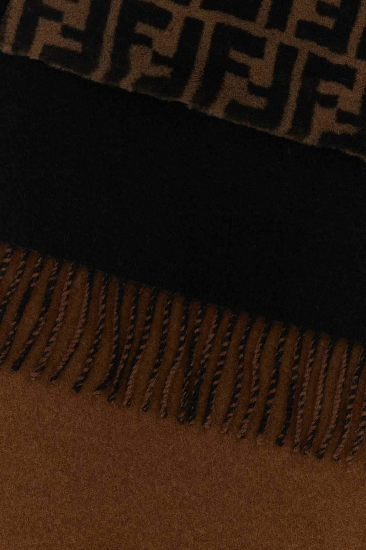 Fendi Women Black Wool Blend Scarf