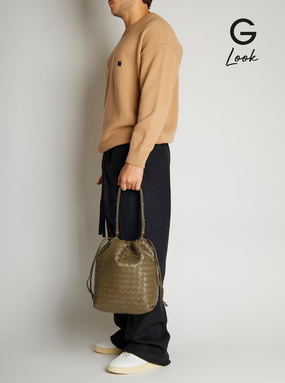 Bottega Veneta Men Green Shoulder Bag With Drawstring Closure And Intrecciato Motif In Leather Man BOTTEGA VENETA