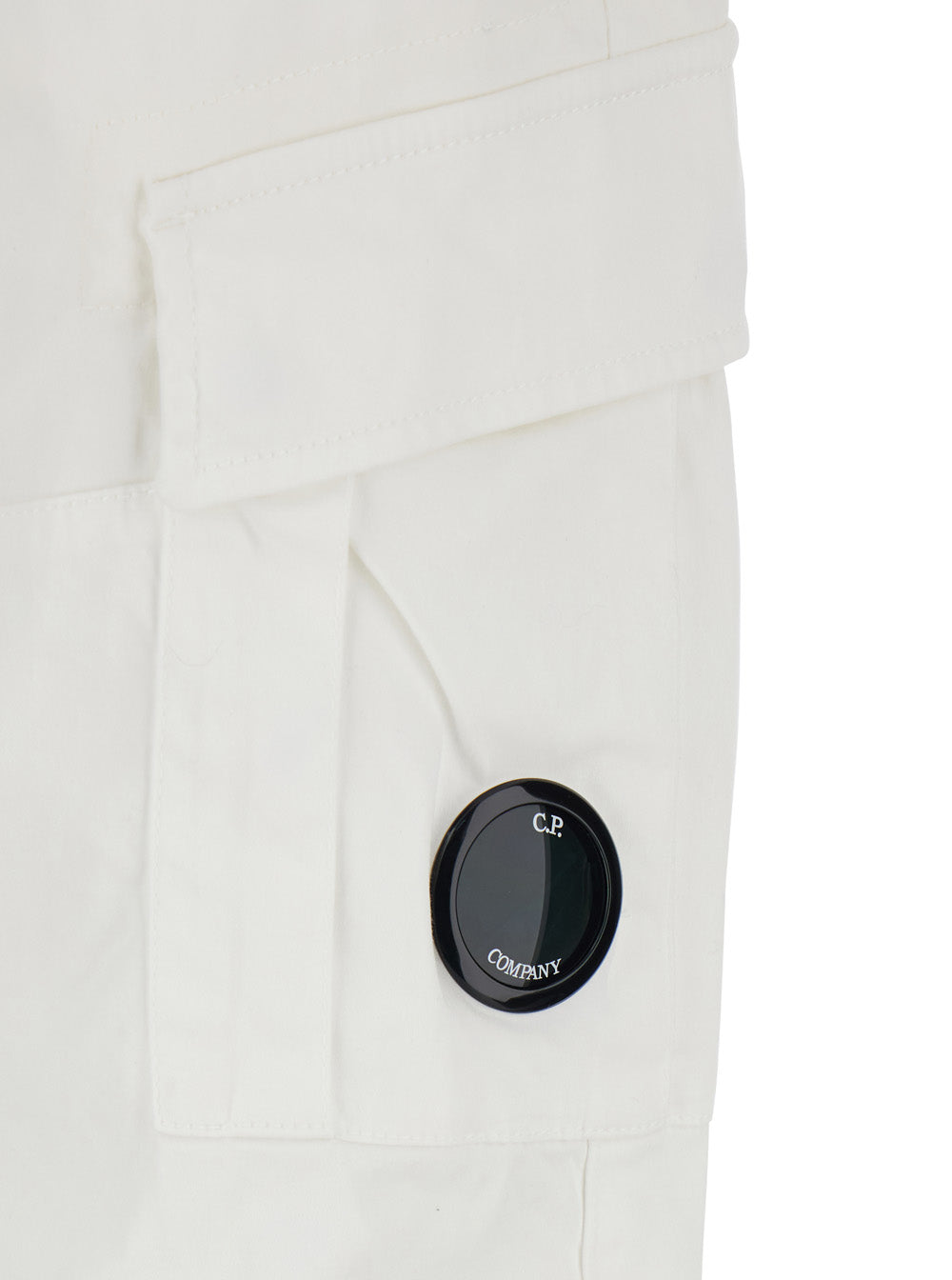 C.P. Company Men White Cargo Pants With Logo Plate On The Side And Two Cargo Pockets On The Front In Stretch Cotton For Men