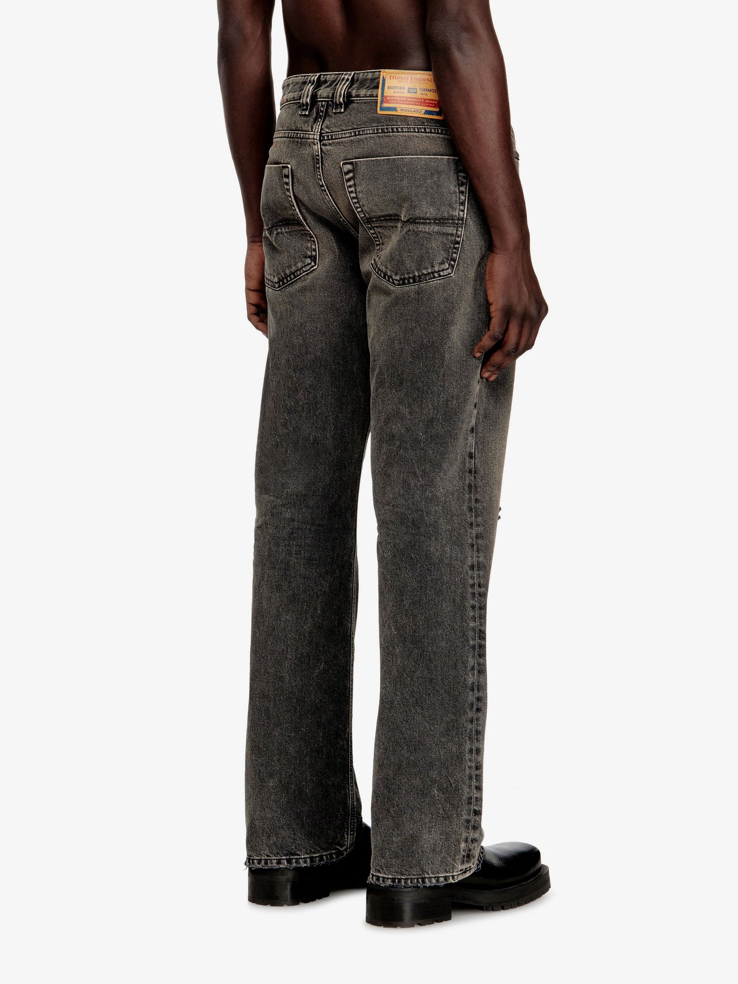 Diesel Men 1980 D-Eeper-Ra Denim Trousers DIESEL
