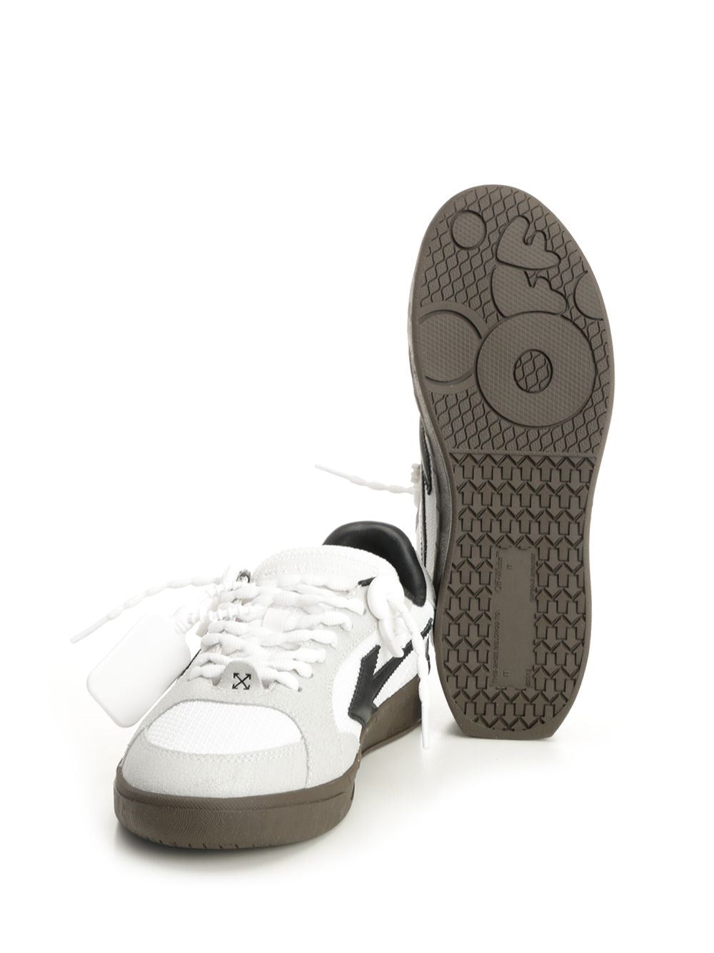 Off-White Men End Of Play Sneaker OFF-WHITE