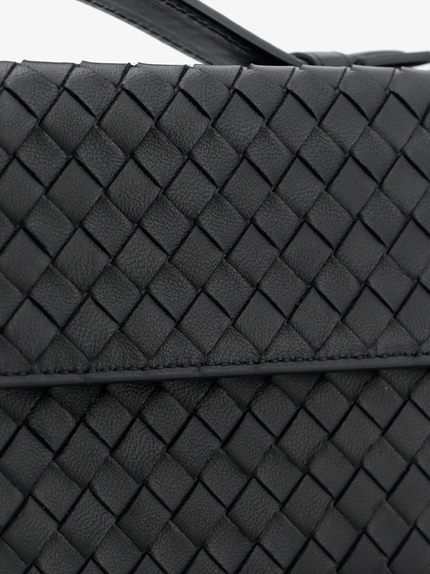 Bottega Veneta Men Leather Wallet With Intrecciato Pattern BOTTEGA VENETA