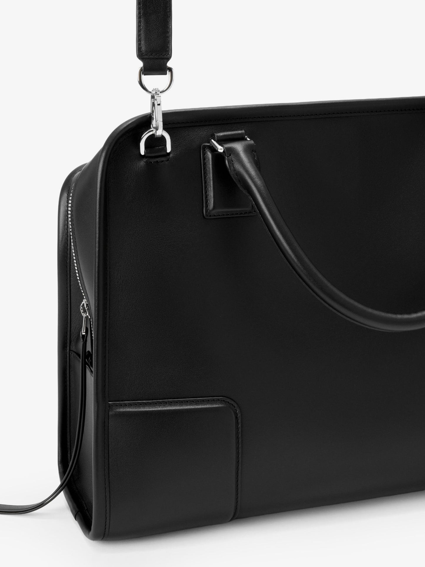 Loewe Women Amazona 180 Leather Handbag LOEWE