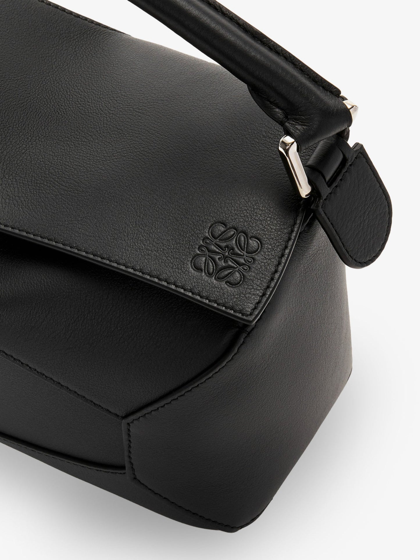 Loewe Women Puzzle Edge Leather Handbag With Engraved Anagram Logo LOEWE