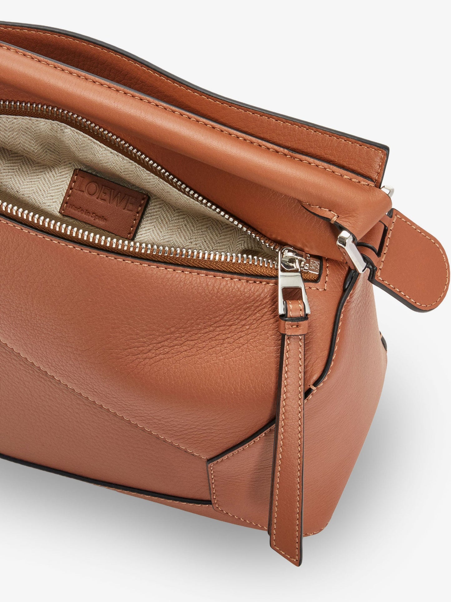Loewe Women Puzzle Edge Leather Handbag With Engraved Anagram Logo LOEWE