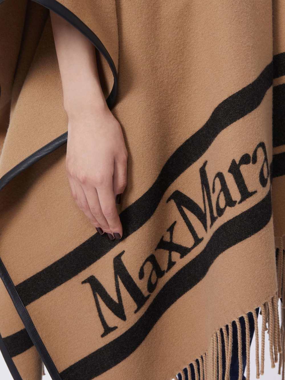 Max Mara Women Poncho In Lana Jacquard - Cammello MAX MARA