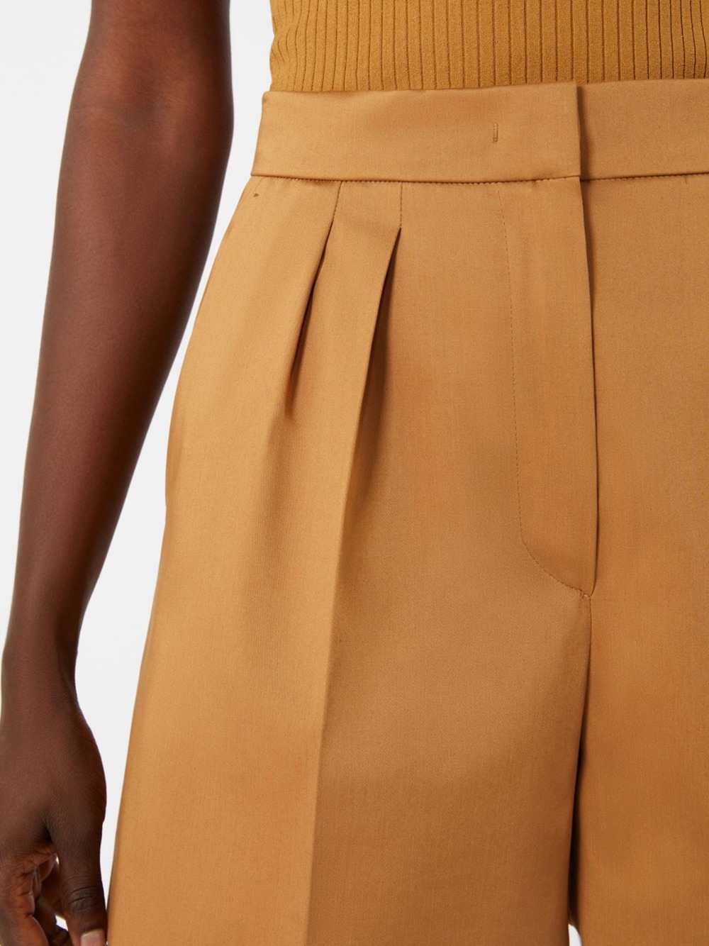 Max Mara Women Stretch Cotton Satin Shorts - Earth MAX MARA