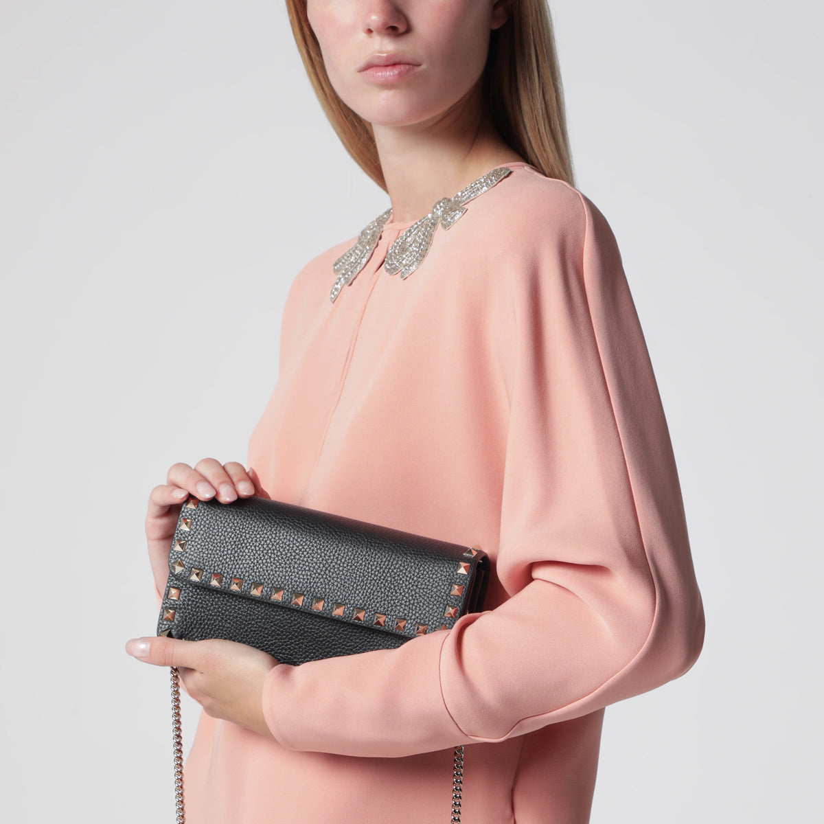 Valentino Garavani Pouch With Black Rockstud Chain Women VALENTINO GARAVANI