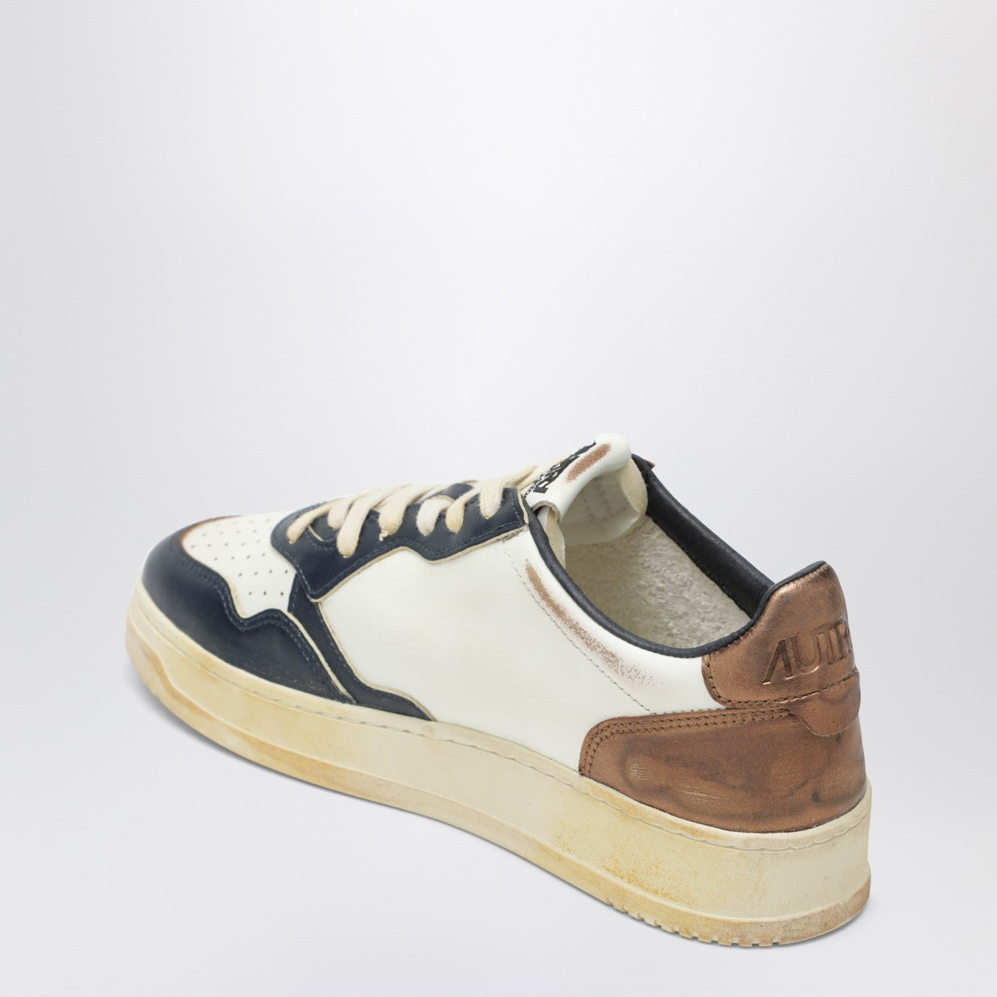 Autry Medalist Low Super Vintage Sneakers In White Blue Copper Men AUTRY