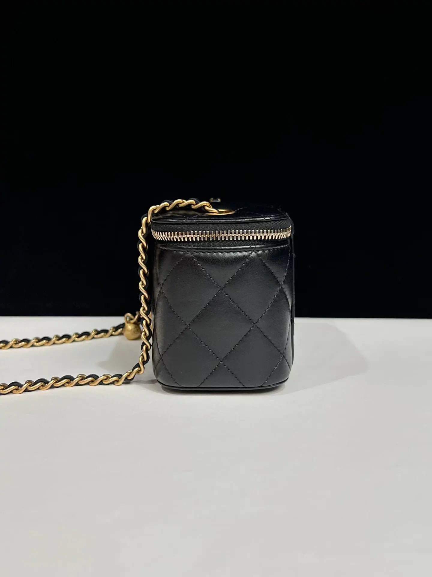 Chanel Pre-loved Bag Very good condition Luosophy
