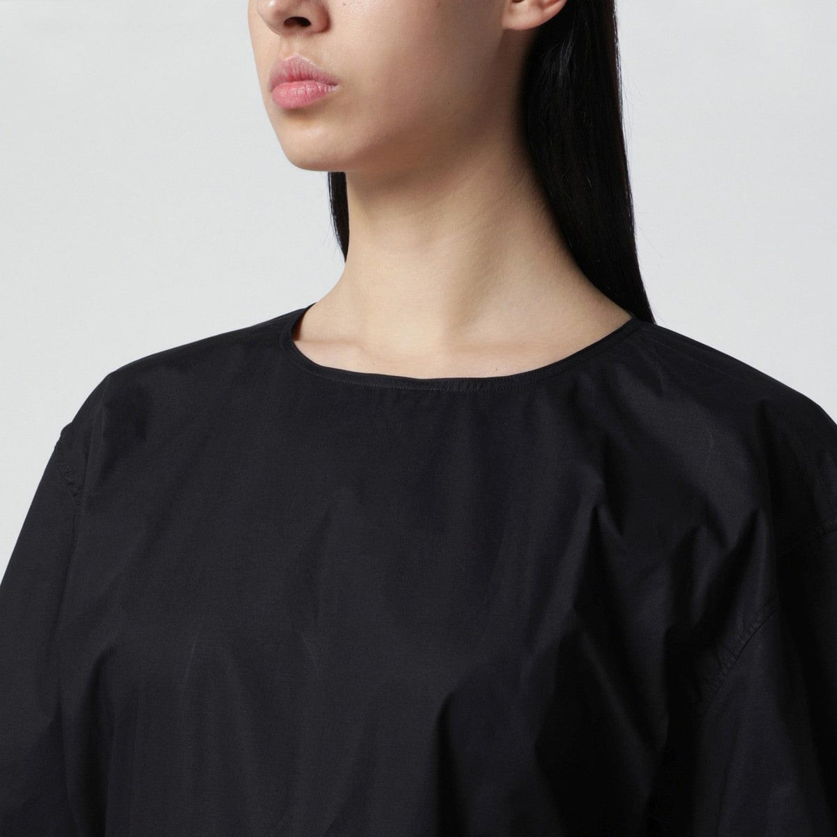Thelatest Short-Sleeve Black Cotton Top Women TheLatest