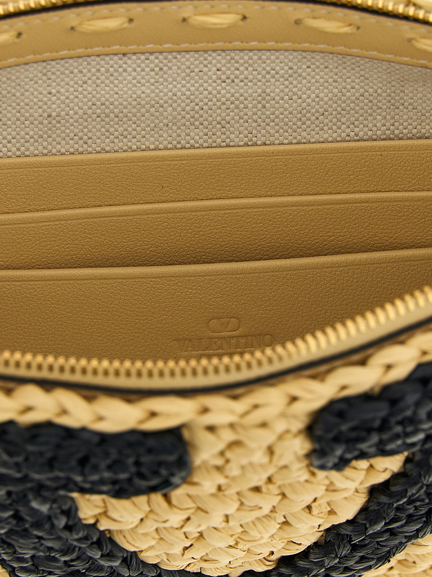 Valentino Garavani Women Valentinogaravani 'Vivasuperstarcrochet'm Clutch Bag VALENTINO GARAVANI