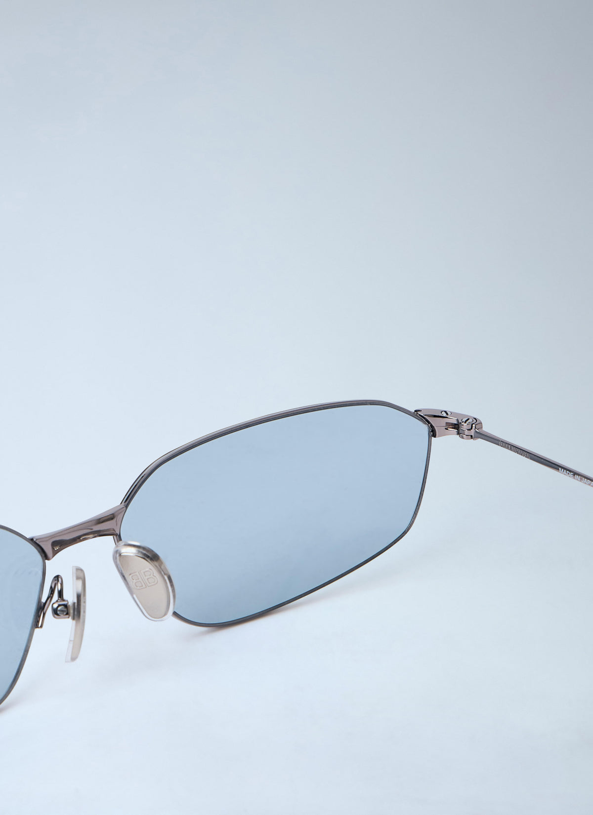 Balenciaga Men Invisible 2.0 Oval Sunglasses BALENCIAGA
