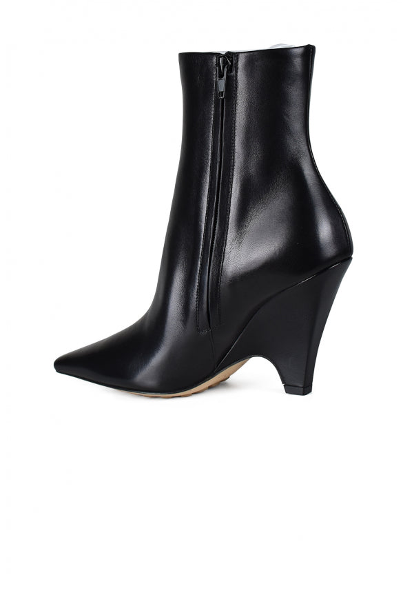 Bottega Veneta Women Punta Boots BOTTEGA VENETA