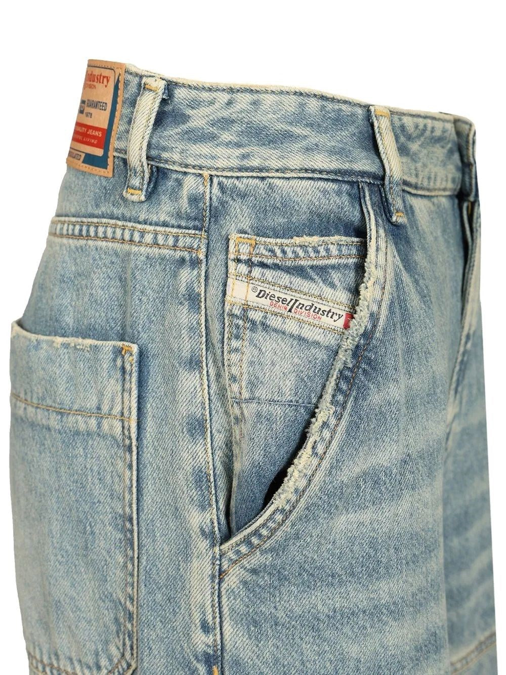 Diesel Women Relaxed Low Waist Jeans 1996 D-Sire DIESEL