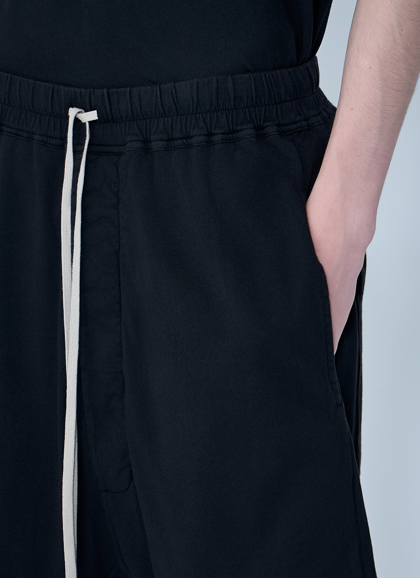 Rick Owens Drkshdw Men Drop-Crotch Drawstring Shorts RICK OWENS