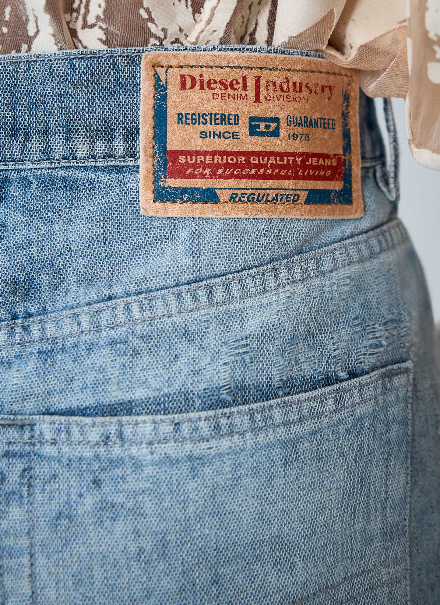 Diesel Women 1971 D-Sent Jeans DIESEL