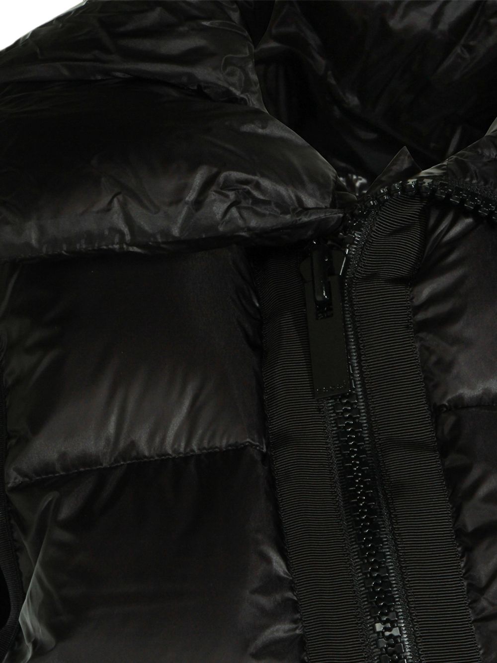 Sacai Women Nylon Puffer Vest SACAI