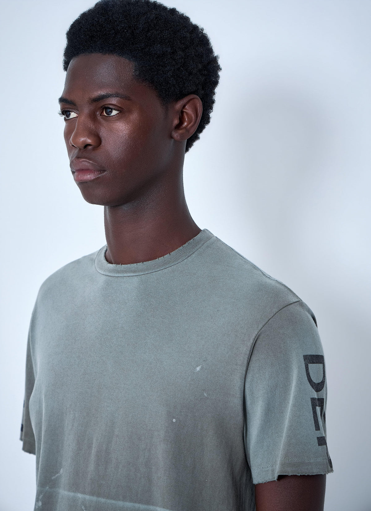 Gallery Dept. Men Distressed T-Shirt GALLERY DEPT.