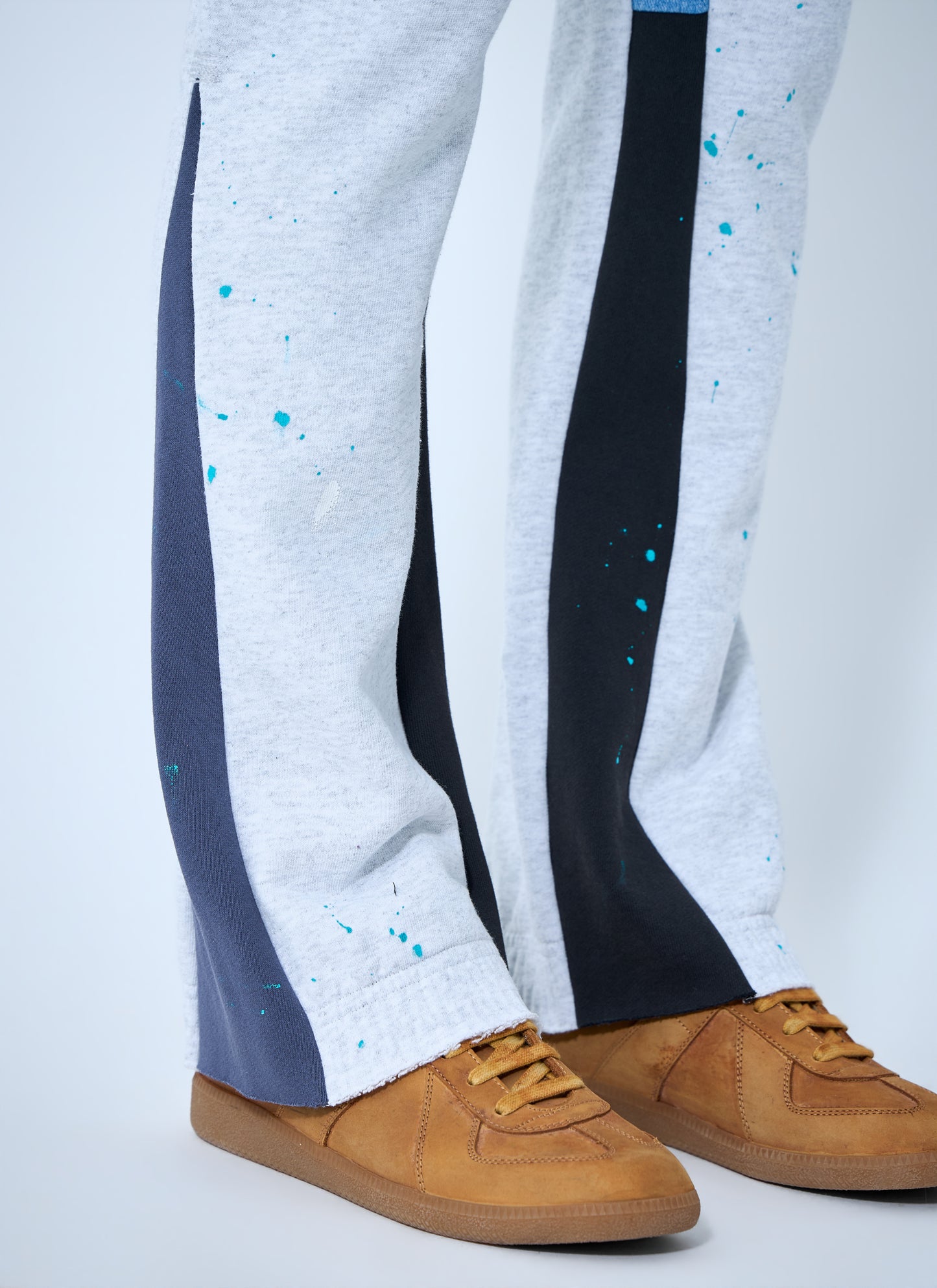 Gallery Dept. Men Logo Painted Flare Sweatpants GALLERY DEPT.