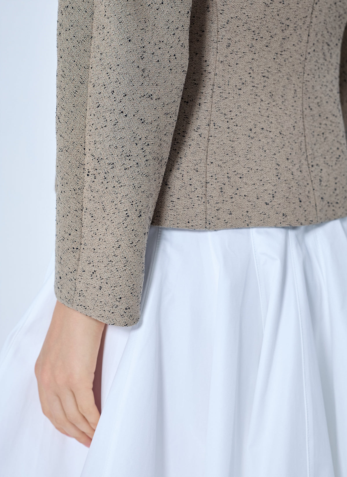 Jacquemus Women La Petite Veste Ovalo Blazer JACQUEMUS