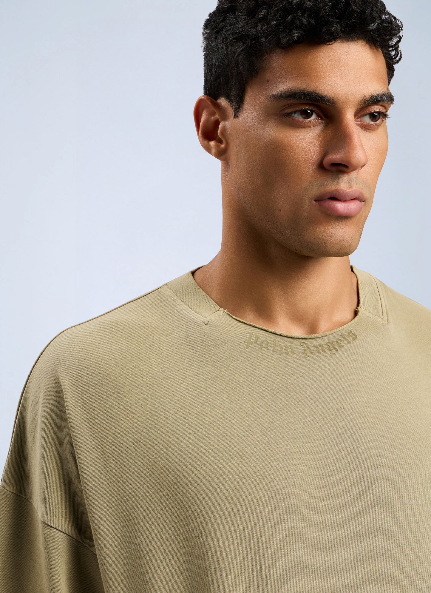 Palm Angels Men Curved Logo Loose Collar T-Shirt PALM ANGELS