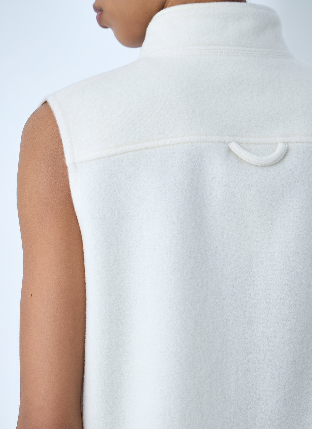 Rier Women Sleeveless Zip Vest RIER