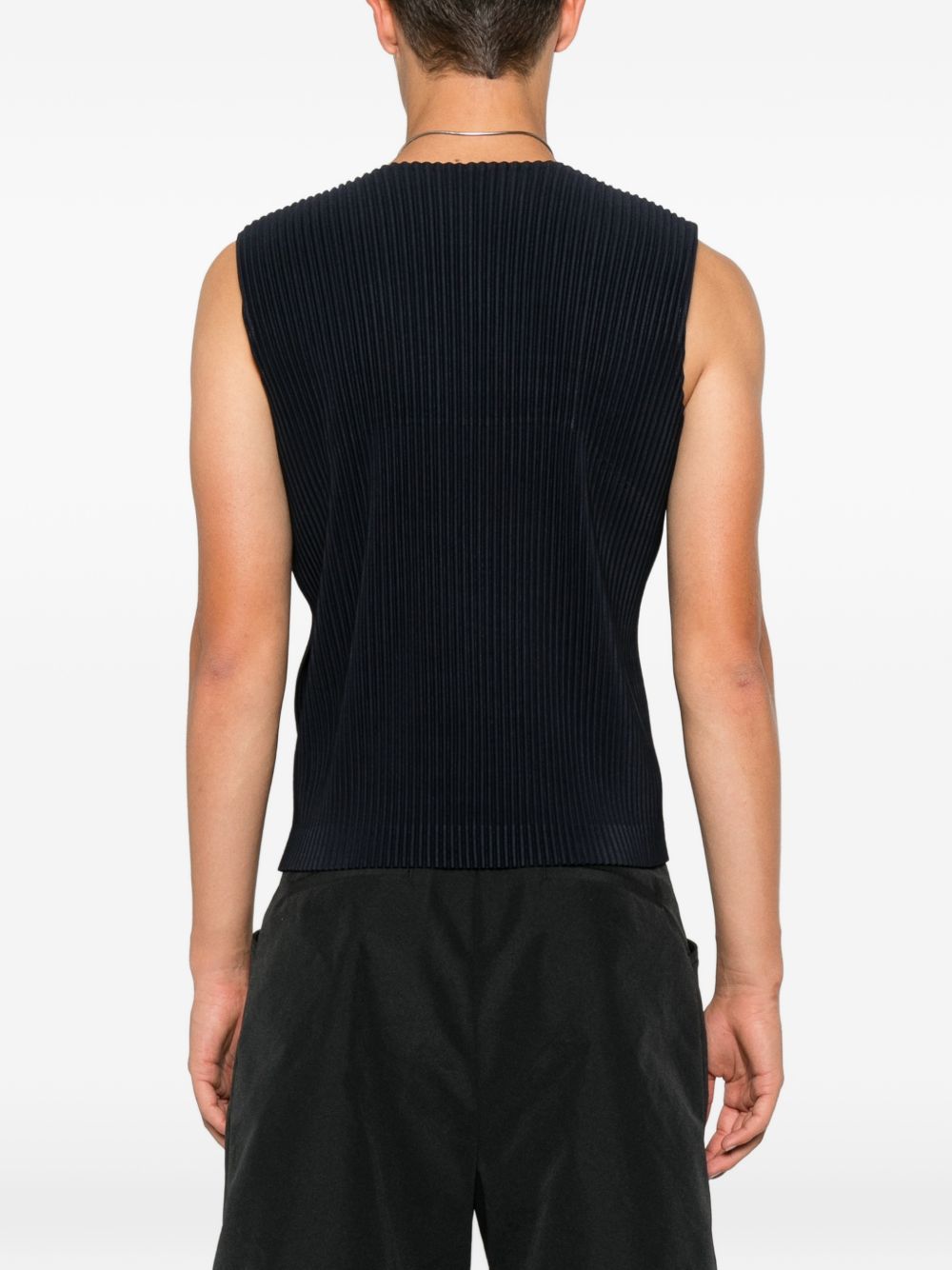 Homme Plisse' Issey Miyake Men Pleated V-Necked Vest HOMME PLISSE ISSEY MIYAKE