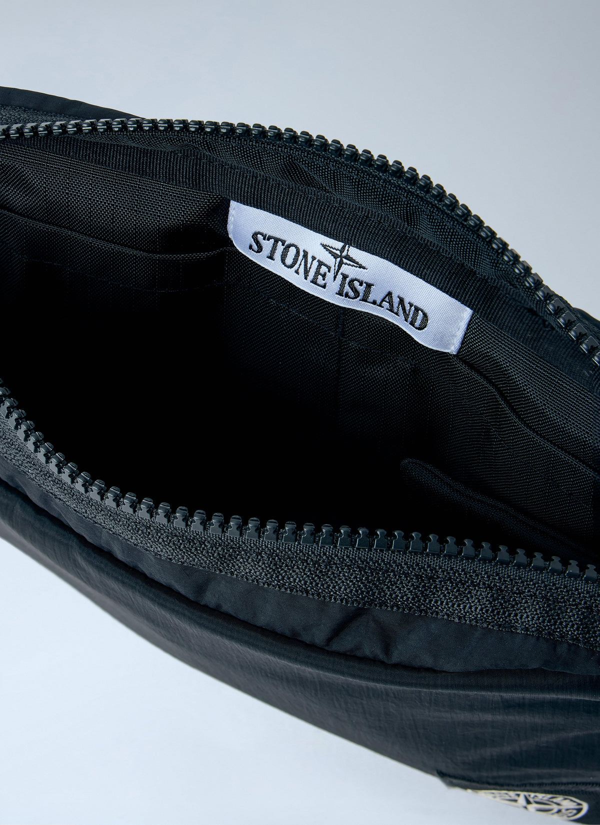 Stone Island Men Compact Logo Pouch STONE ISLAND