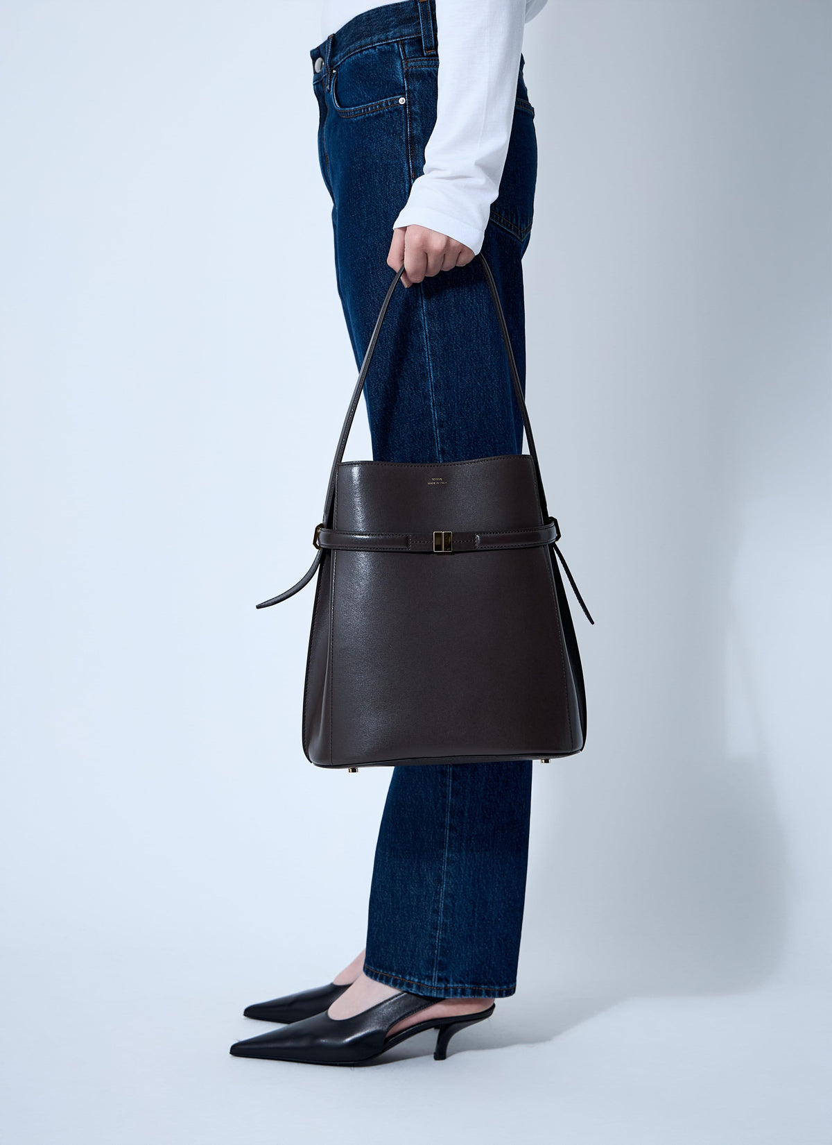 Toteme Women Belted Leather Bucket Bag TOTEME