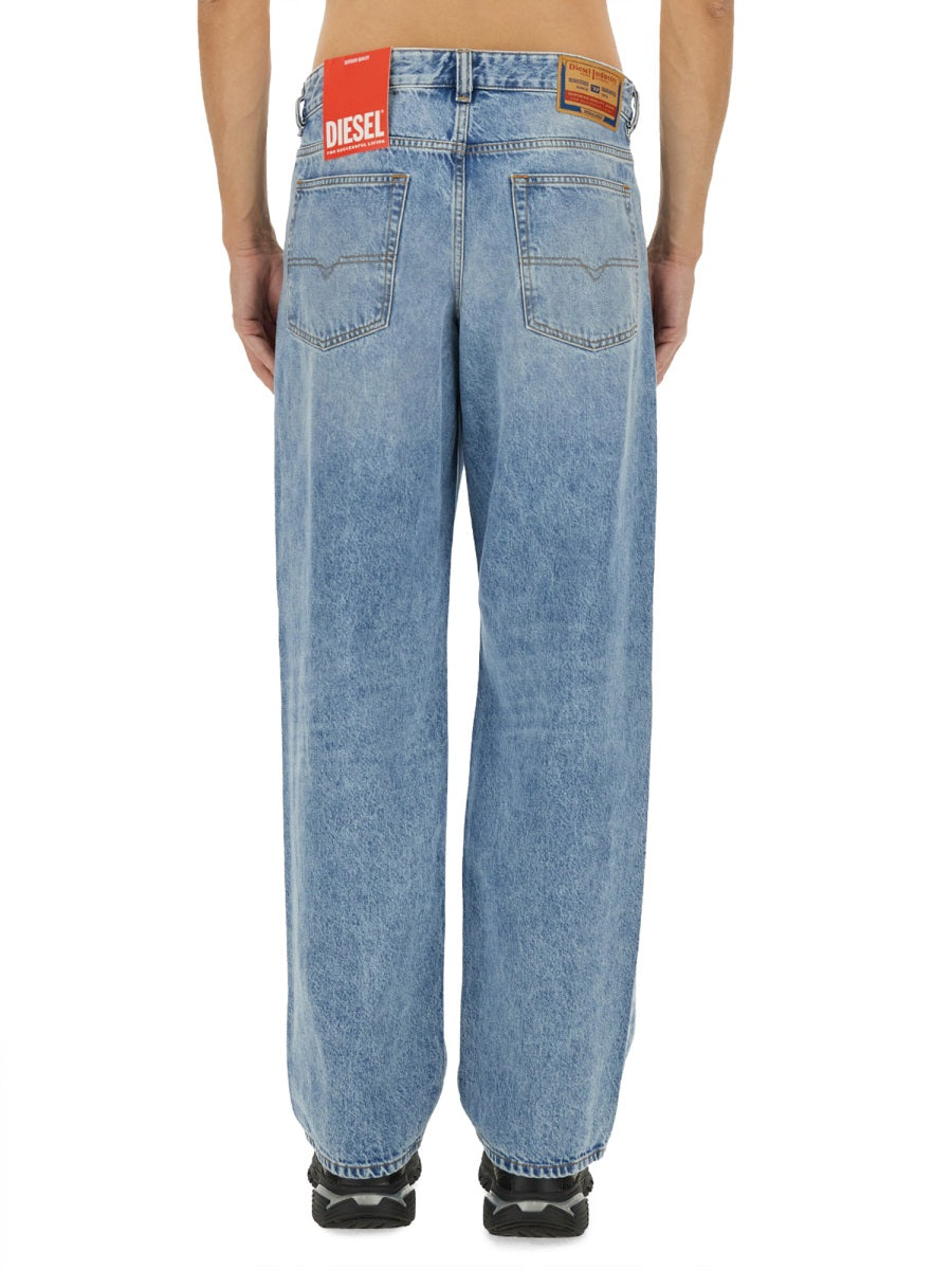 Diesel Men Jeans "2001 D-Macro" DIESEL