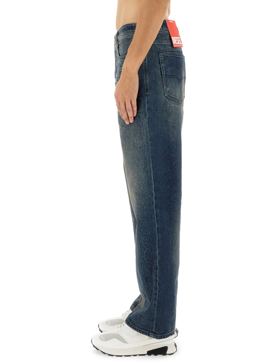 Diesel Men "2001 D-Macro-Fsg1" Jeans DIESEL