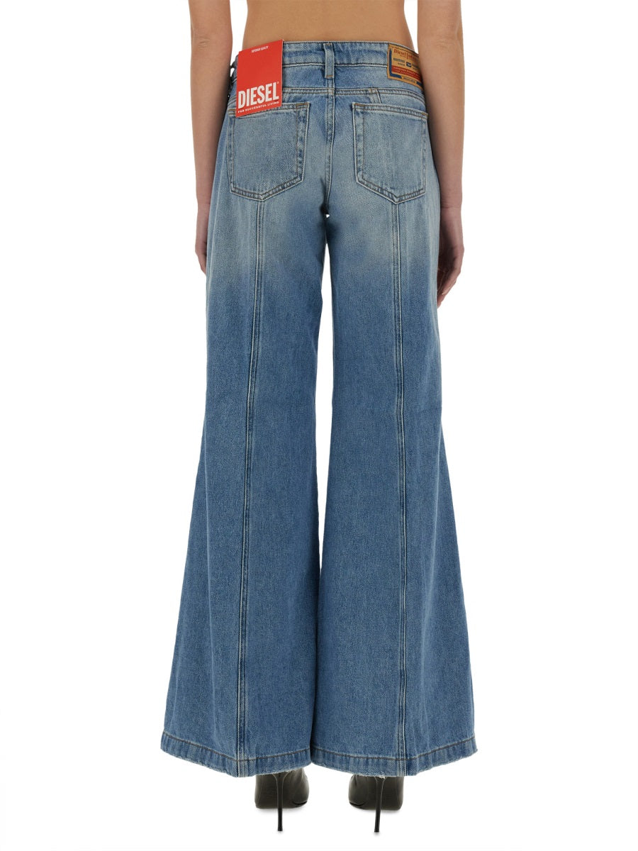 Diesel Women Jeans "D-Akii Oclba" DIESEL