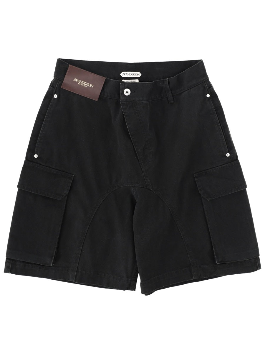 Jw Anderson Men Shorts With Logo Patch J.W. ANDERSON