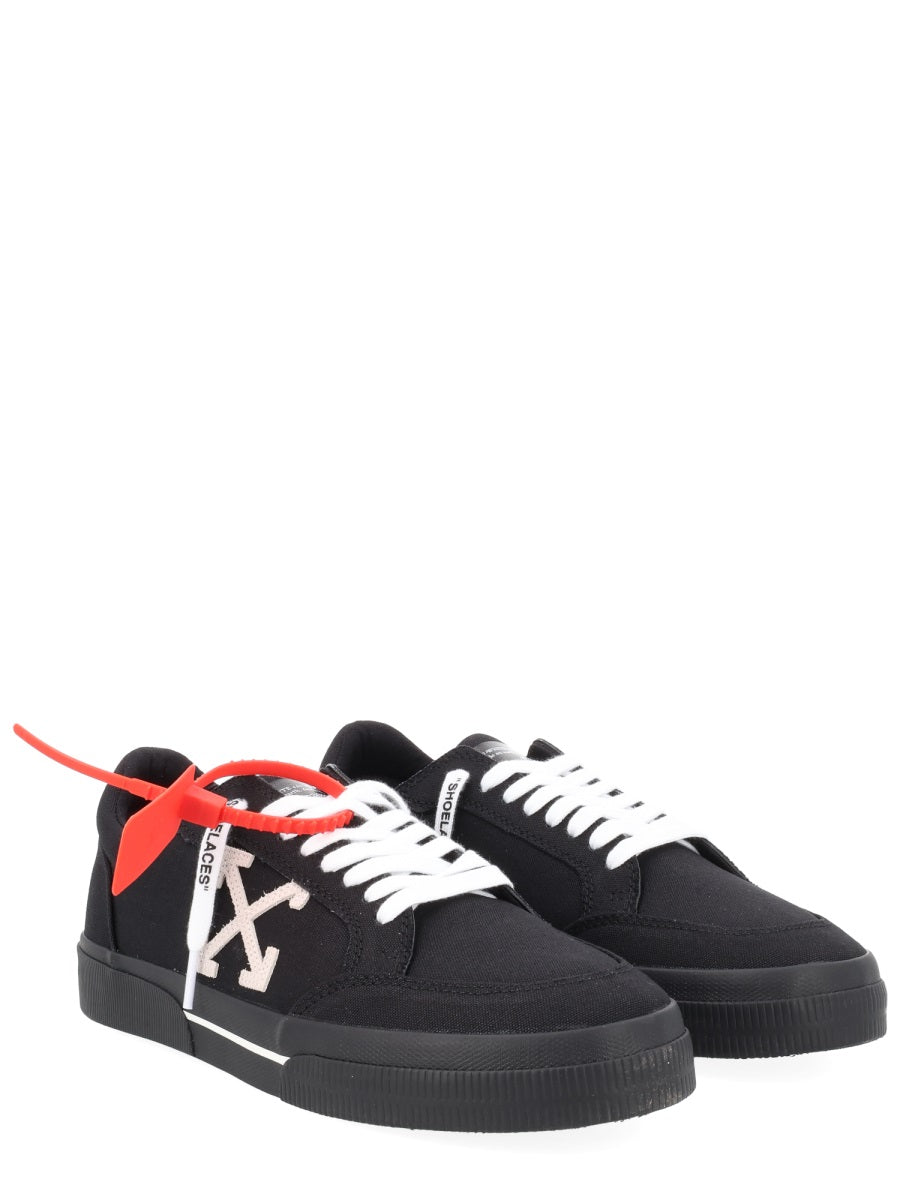 Off-White Men Sneaker "Vulc Low" OFF-WHITE