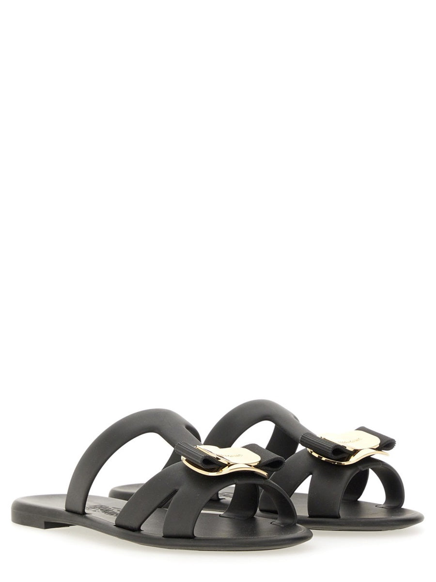 Ferragamo Women Sandalo Slide "New Vara" FERRAGAMO