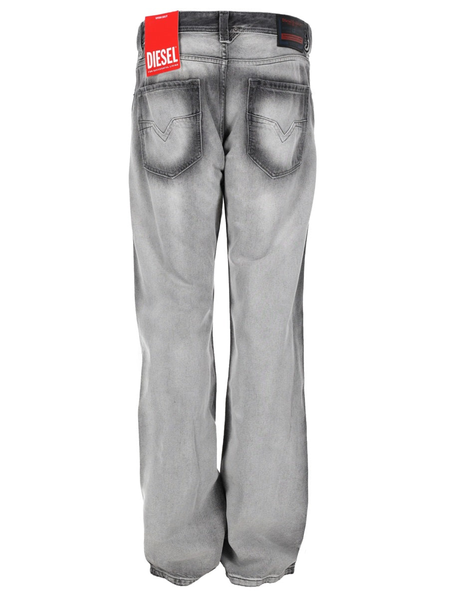 Diesel Men Jeans "1985 Larkee-Fsi1" DIESEL