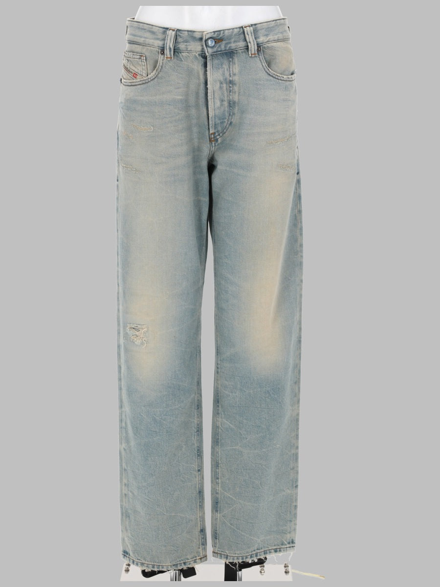 Diesel Women Jeans "1988 D-Ark" DIESEL