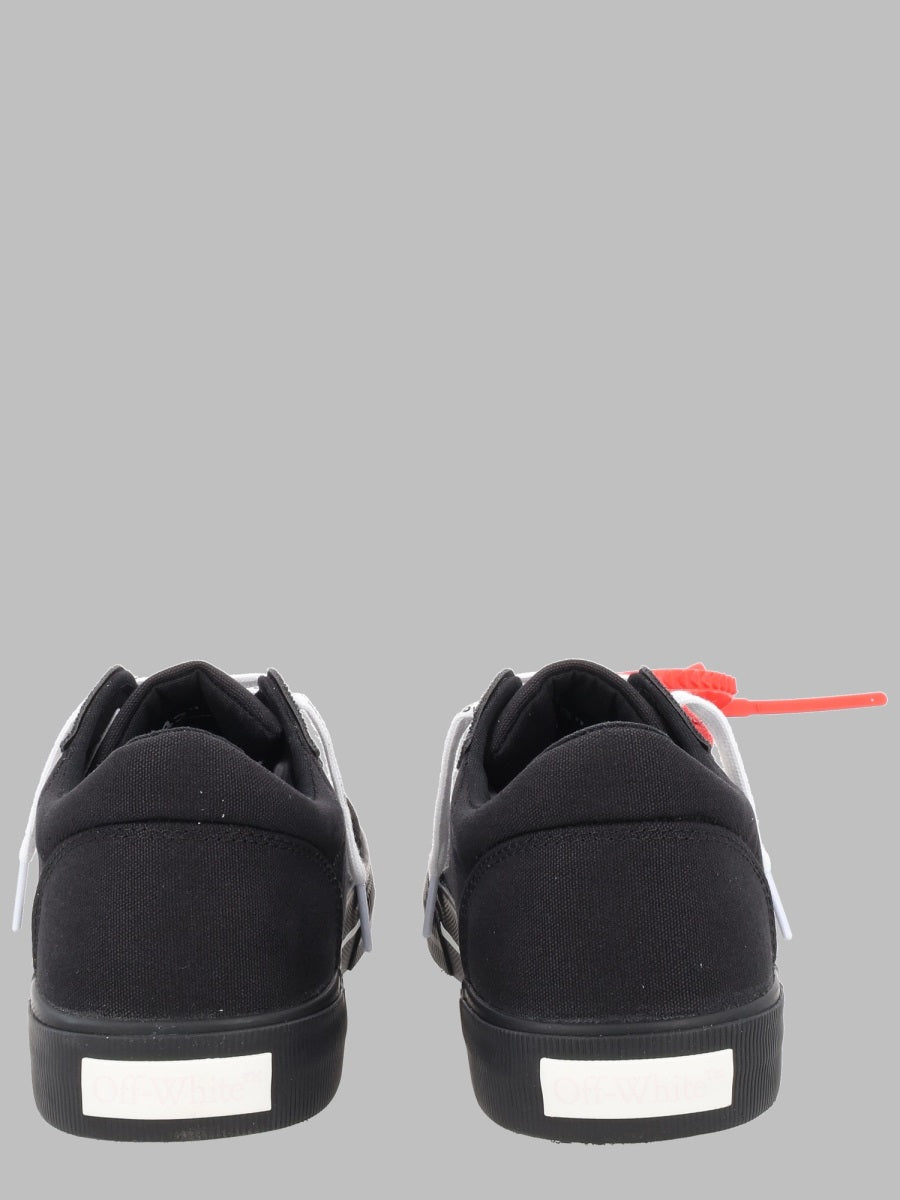 Off-White Men Sneaker " Vulc Low" OFF-WHITE