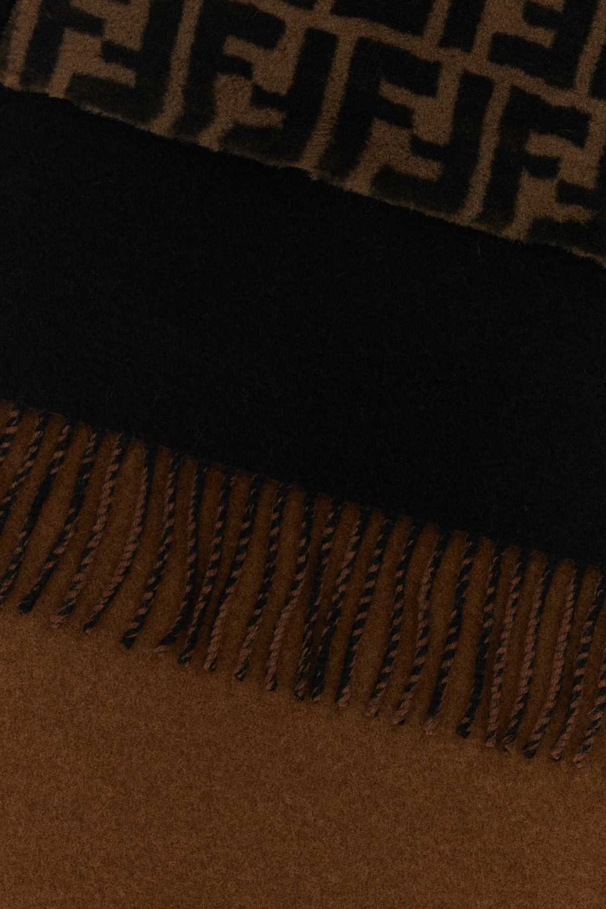 Fendi Women Black Wool Blend Scarf