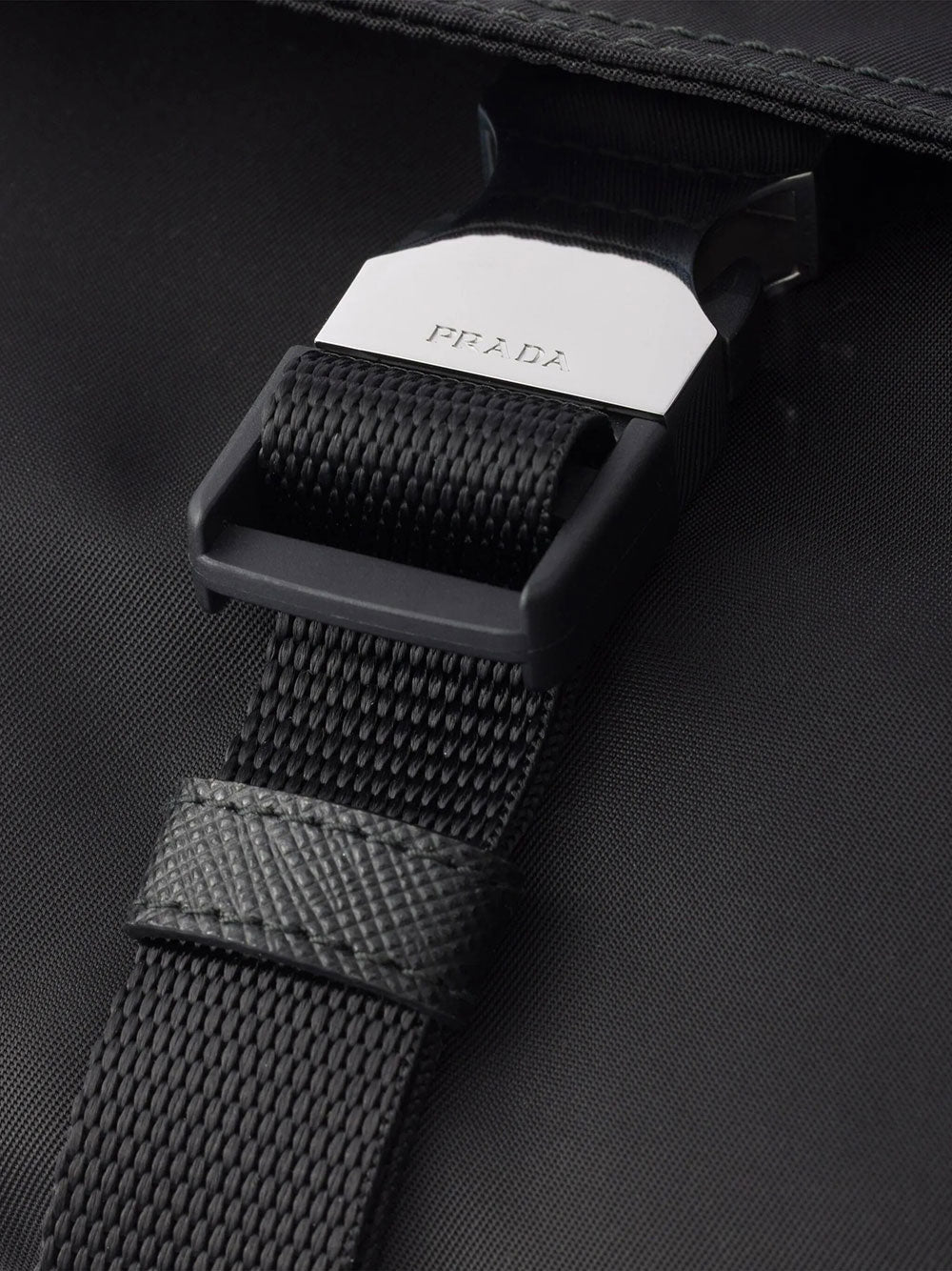 Prada Men Porta Smartphone In Re-Nylon PRADA